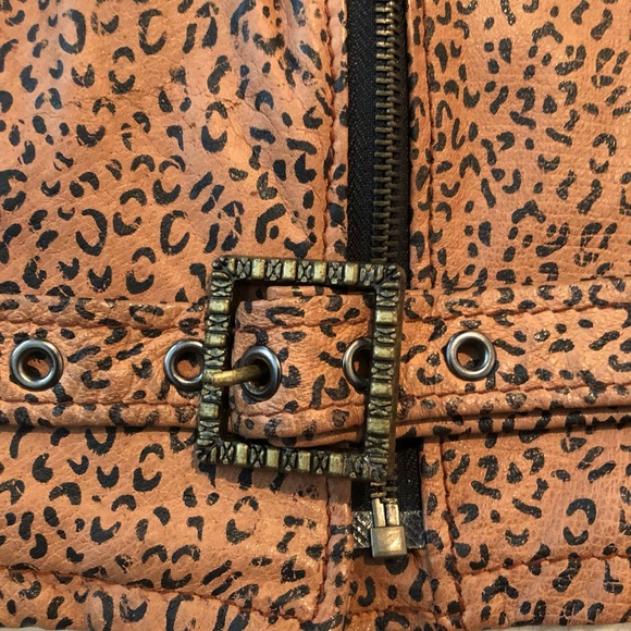 Leather leopard vest - Picture 4 of 6